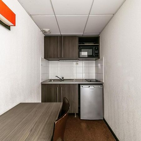 Studio Privatif Dans Hotel Residence Nimes Gare Buitenkant foto