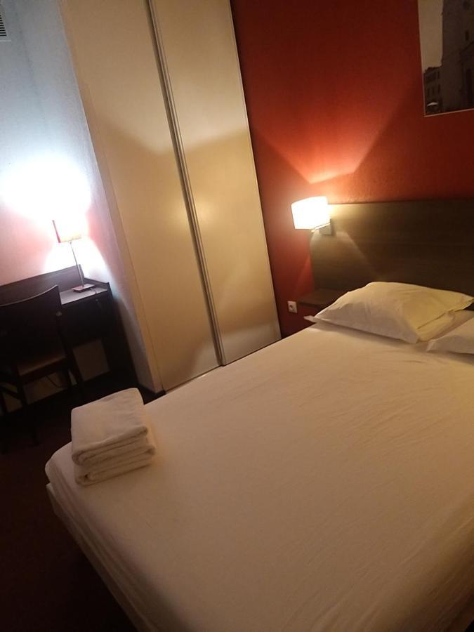 Studio Privatif Dans Hotel Residence Nimes Gare Buitenkant foto